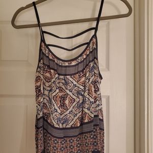 BLUE FLORAL TANK TOP SIZE MEDIUM FROM FOREVER 21